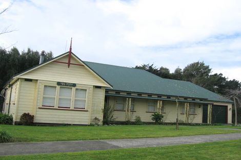 Photo of property in 16 Cashmere Drive, Fitzherbert, Palmerston North, 4410