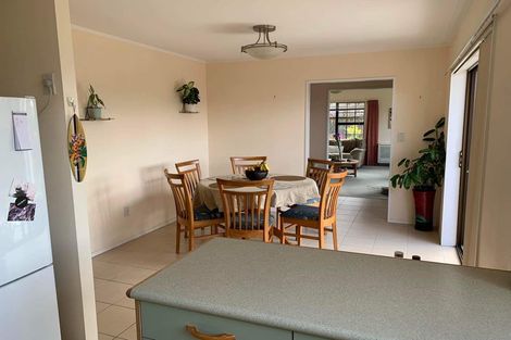 Photo of property in 1/5 Spring Grove, Henderson, Auckland, 0612