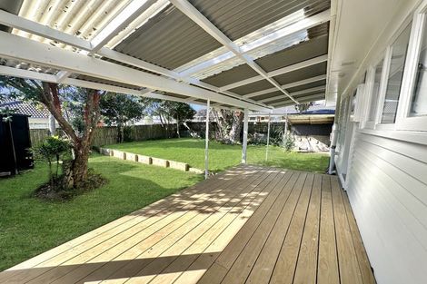 Photo of property in 11 Rowan Terrace, Te Atatu South, Auckland, 0610
