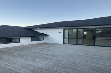 Photo of property in 27 Surf View Crescent, Red Beach, 0932
