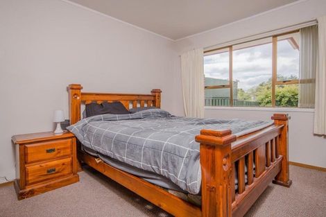 Photo of property in 60 Strid Road, Te Atatu South, Auckland, 0610