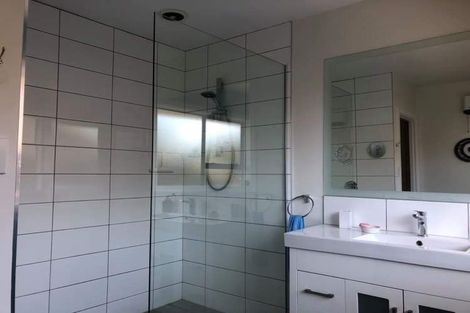 Photo of property in 2/3 Binstead Place, Avondale, Christchurch, 8061