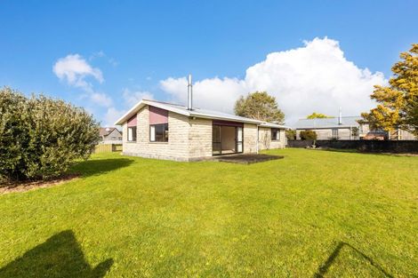 Photo of property in 2 Rangiora Place, Inglewood, 4330