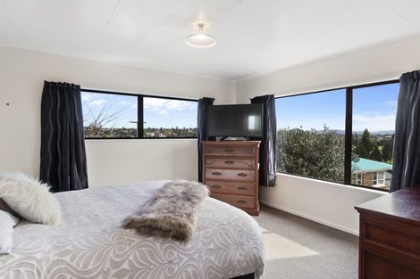 Photo of property in 39 Russleigh Drive, Dinsdale, Hamilton, 3204