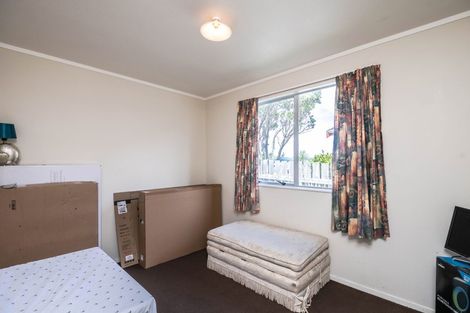 Photo of property in 1/2 Cathie Place, Karori, Wellington, 6012