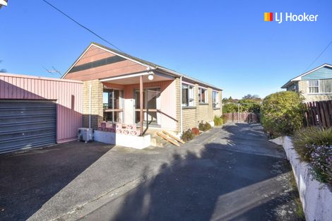 Photo of property in 18 Argyle Street, Mornington, Dunedin, 9011