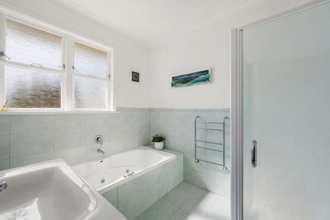 Photo of property in 15 Witham Street, Island Bay, Wellington, 6023