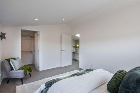 Photo of property in 8/61 Black Rock Road, Newlands, Wellington, 6037