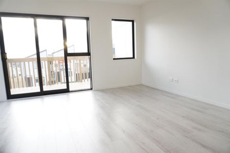 Photo of property in 24a Crestview Rise, Papakura, 2110