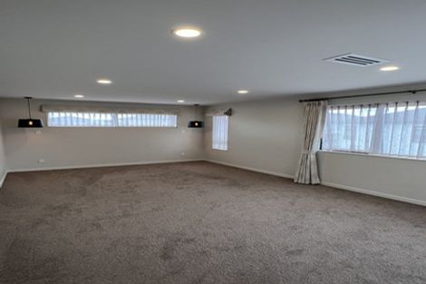 Photo of property in 10 Fjord Way, Karaka, Papakura, 2113
