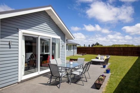 Photo of property in 66 Watkins Drive, Rangiora, 7400