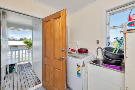 Photo of property in 12 Igloo Place, Red Hill, Papakura, 2110