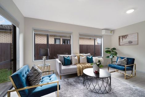 Photo of property in 9 Woodbank Drive, Glen Eden, Auckland, 0602