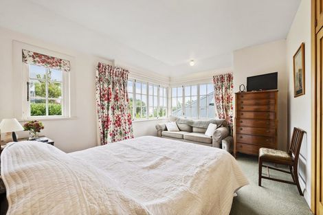 Photo of property in 54 Aurora Terrace, Kelburn, Wellington, 6012