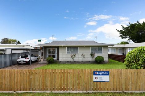 Photo of property in 1 Poaka Avenue, Dinsdale, Hamilton, 3204