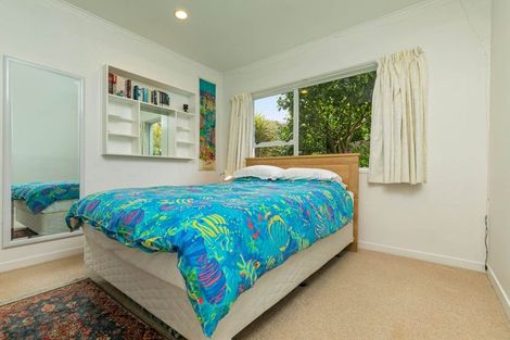 Photo of property in 13 Kiteroa Terrace, Rothesay Bay, Auckland, 0630