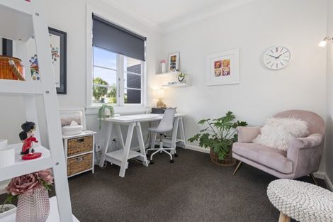 Photo of property in 10 Trent Avenue, Hokowhitu, Palmerston North, 4410