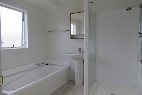 Photo of property in 3a Cadman Avenue, Waterview, Auckland, 1026