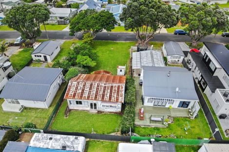 Photo of property in 34 Ocean View Road, Waihi Beach, 3611