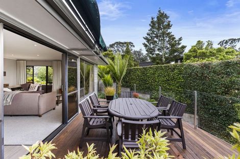Photo of property in 161 Mellons Bay Road, Mellons Bay, Auckland, 2014