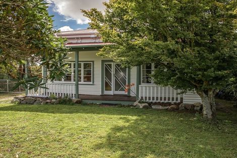 Photo of property in 149 Queen Street, Westport, 7825