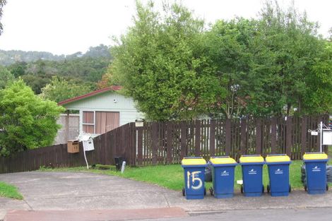Photo of property in 17 Stallard Place, Glen Eden, Auckland, 0602