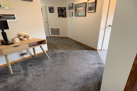 Photo of property in 117 Seaview Road, Paraparaumu Beach, Paraparaumu, 5032