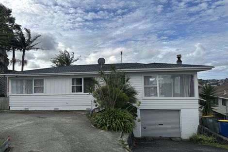Photo of property in 1/54 Target Road, Totara Vale, Auckland, 0629