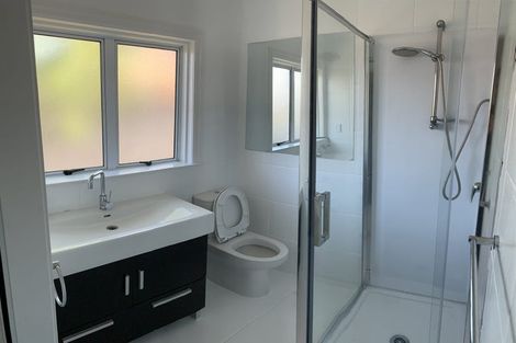 Photo of property in 549 Great South Road, Rosehill, Papakura, 2113