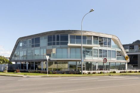 Photo of property in 6/50 Marine Parade, Mount Maunganui, 3116