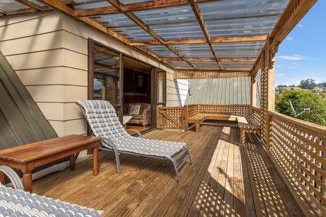 Photo of property in 28 Petrie Street, Pomare, Rotorua, 3015