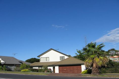 Photo of property in 48 Caribbean Drive, Unsworth Heights, Auckland, 0632