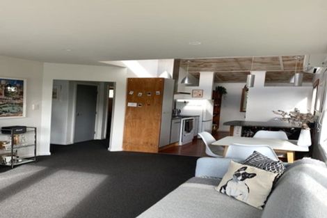 Photo of property in 6b Rewa Terrace, Tawa, Wellington, 5028