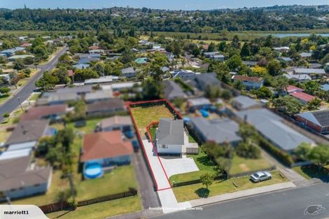 Photo of property in 111a Matipo Road, Te Atatu Peninsula, Auckland, 0610