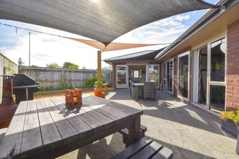 Photo of property in 7 Tararua Crescent, Carterton, 5713