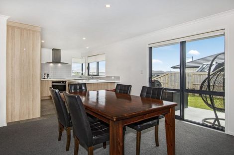 Photo of property in 31 Kitemaunga Avenue, One Tree Point, 0118