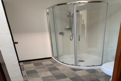 Photo of property in 70 Nimmo Avenue East, Waikanae, 5036