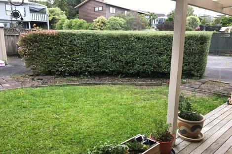 Photo of property in 8 Da Vinci Place, West Harbour, Auckland, 0618