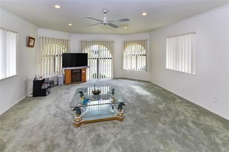 Photo of property in 71 Glenross Drive, Wattle Downs, Auckland, 2103