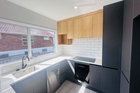 Photo of property in 151 Bleakhouse Road, Mellons Bay, Auckland, 2014