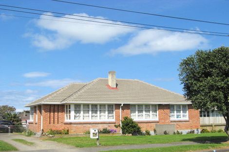 Photo of property in 13 Maire Street, Gonville, Whanganui, 4501