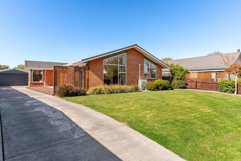 Photo of property in 61 Karnak Crescent, Russley, Christchurch, 8042