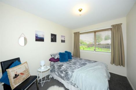 Photo of property in 102 Lowry Avenue, Redwood, Christchurch, 8051