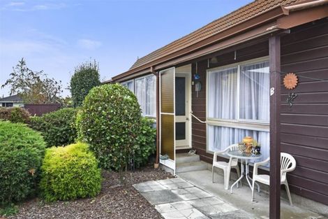 Photo of property in 2/321 Wairakei Road, Burnside, Christchurch, 8053