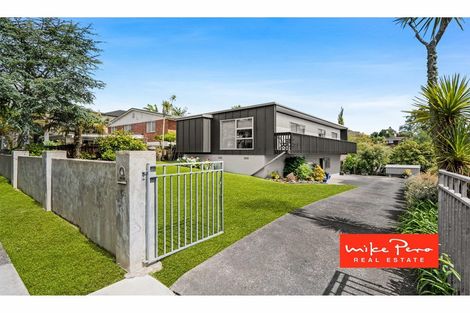 Photo of property in 9 Armstrong Place, New Lynn, Auckland, 0600