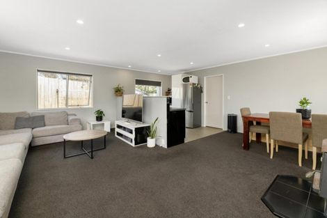 Photo of property in 73 Simpson Road, Papamoa Beach, Papamoa, 3118