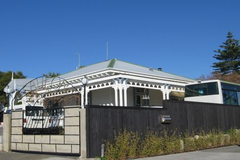 Photo of property in 14 Lincoln Road, Bluff Hill, Napier, 4110