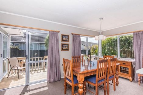 Photo of property in 11 Maraval Crescent, Grenada Village, Wellington, 6037