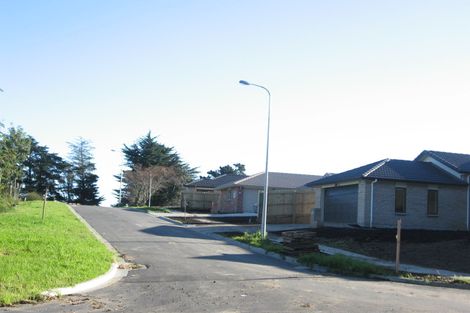 Photo of property in 1 Ramwall Place, Weymouth, Auckland, 2103