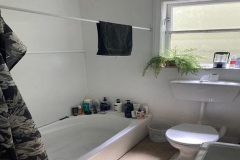 Photo of property in 29 Tanera Crescent, Brooklyn, Wellington, 6021